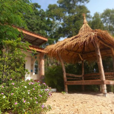 Sabai Sabai Beach Bungalows 阁帕延岛 客房 照片