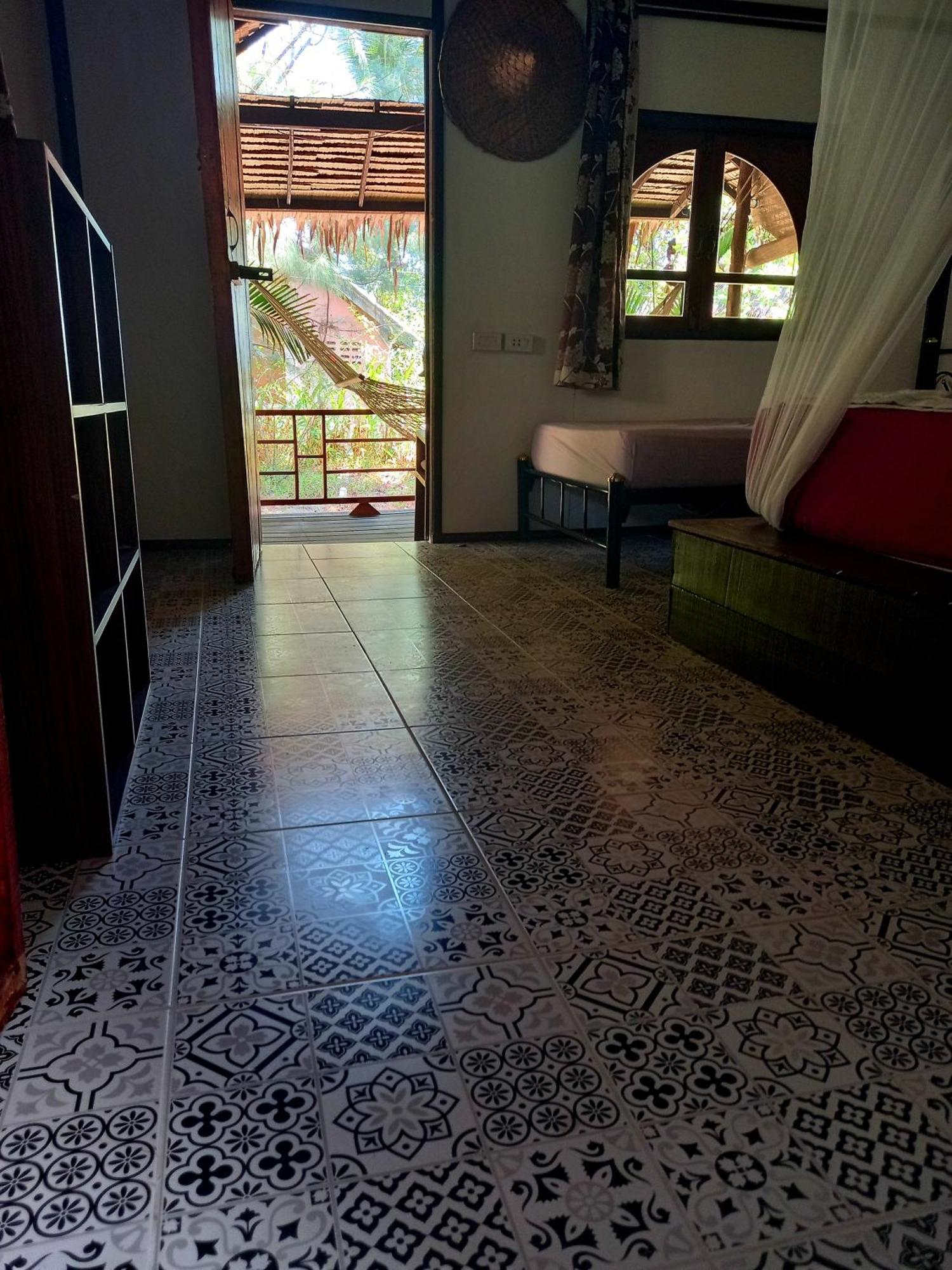 Sabai Sabai Beach Bungalows 阁帕延岛 客房 照片